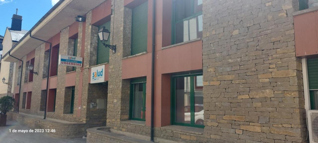 Apartamento Alma De Biescas מראה חיצוני תמונה